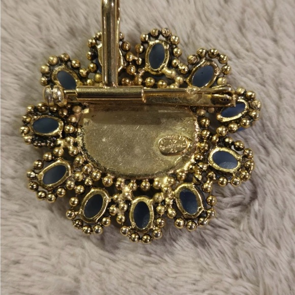 Vintage Christian Dior 1965 Blue Poured Glass Cabochon Flower Pendant Brooch - Picture 5 of 6